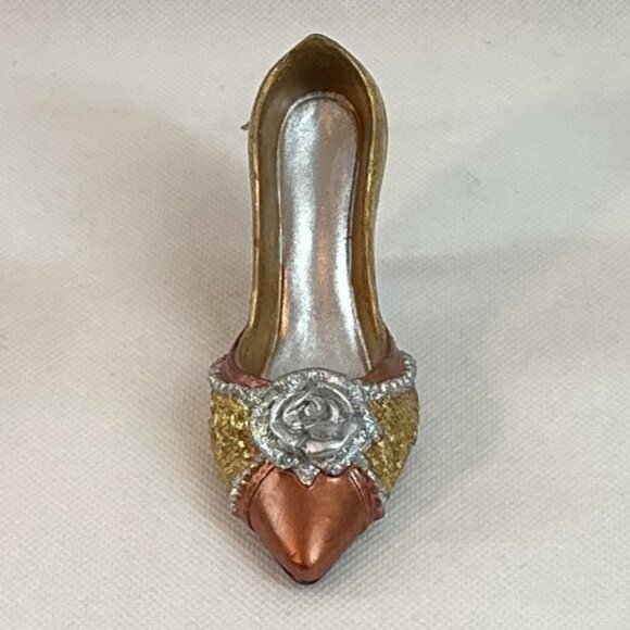 Gold/Silver/Bronze High Heel Shoes Christmas Tree Ornaments (Set of 3) - Picture 6 of 7